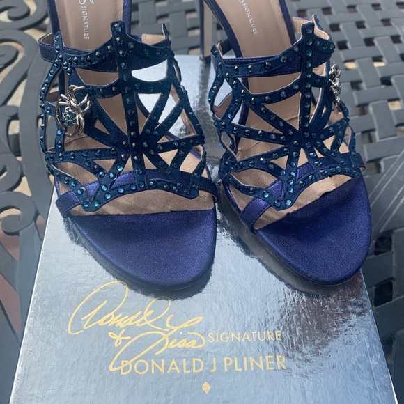 Donald Pliner Spider and Webb high heel shoes - Picture 4 of 11